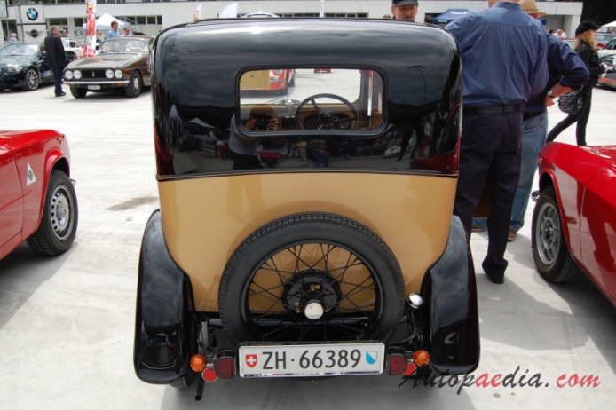 Austin Seven 1922-1939 (1934 saloon 2d), rear view
