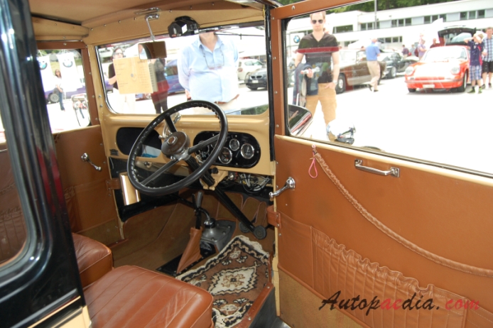 Austin Seven 1922-1939 (1934 saloon 2d), interior