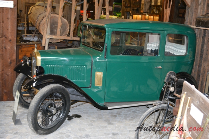 Austin Seven 1922-1939 (1934 saloon 2d), lewy bok