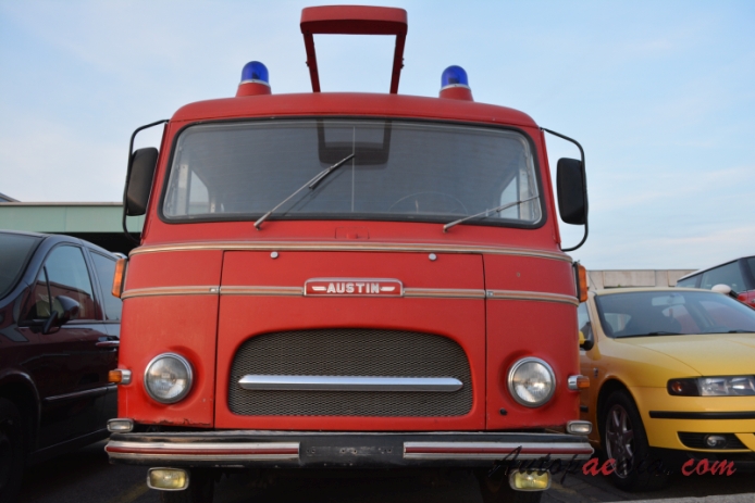 Austin T200 1962 (Emil Frey Carrosserie wóz strażacki), przód