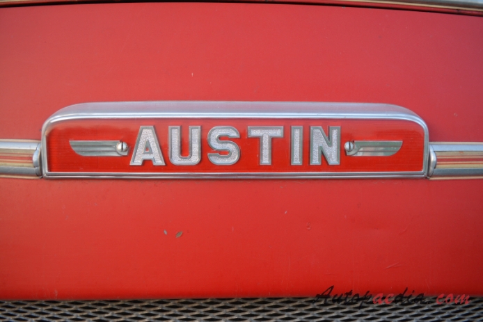 Austin T200 1962 (Emil Frey Carrosserie fire engine), front emblem  