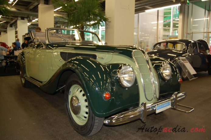 BMW 327 1937-1941 (1940 cabriolet 2d), right front view