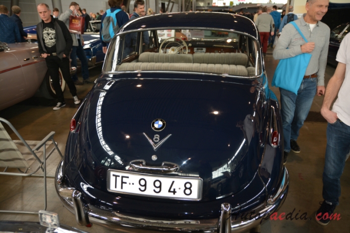 BMW 502 1954-1963 (1956 BMW 502 2600 Luxus saloon 4d), tył