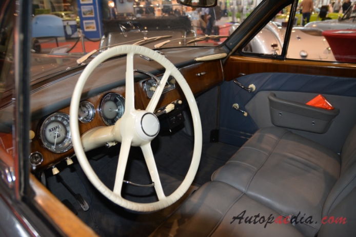 BMW 502 1954-1963 (1962 BMW 502 3200 S saloon 4d), interior