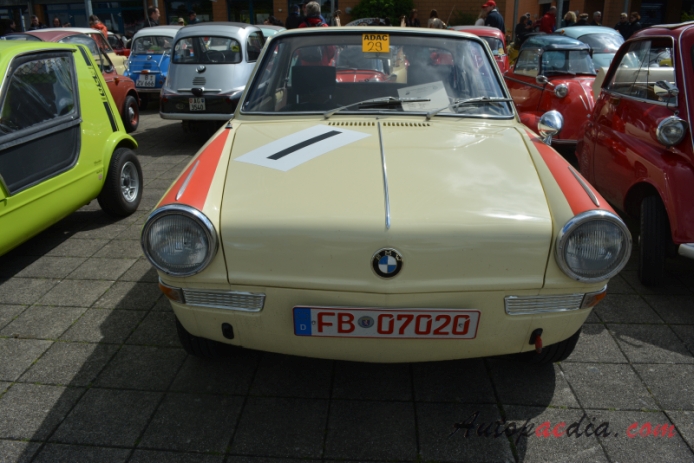 BMW 700 1959-1965 (1961 Coupé 2d), przód