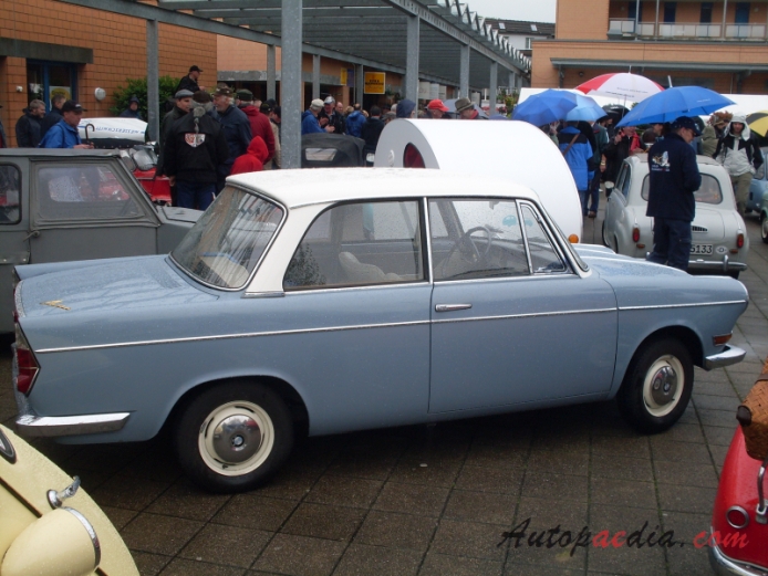 BMW 700 1959-1965 (1963 LS Luxus sedan 2d), prawy bok