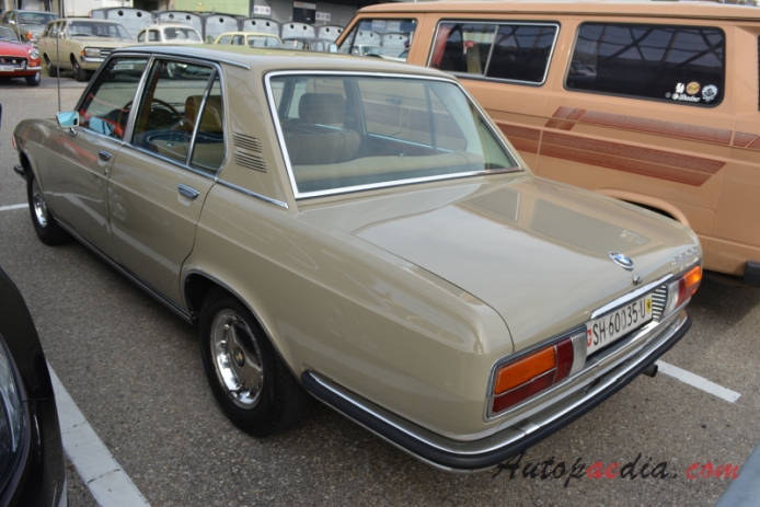 BMW E3 (New Six) 1968-1977 (1968-1971 2800 sedan 4d),  left rear view