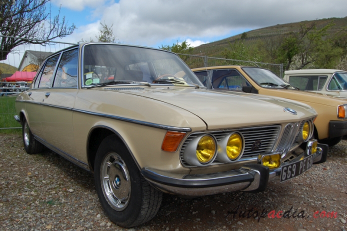 BMW E3 (New Six) 1968-1977 (1970 2800 sedan 4d), right front view