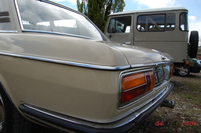 BMW E3 (New Six) 1968-1977 (1970 2800 sedan 4d), tył