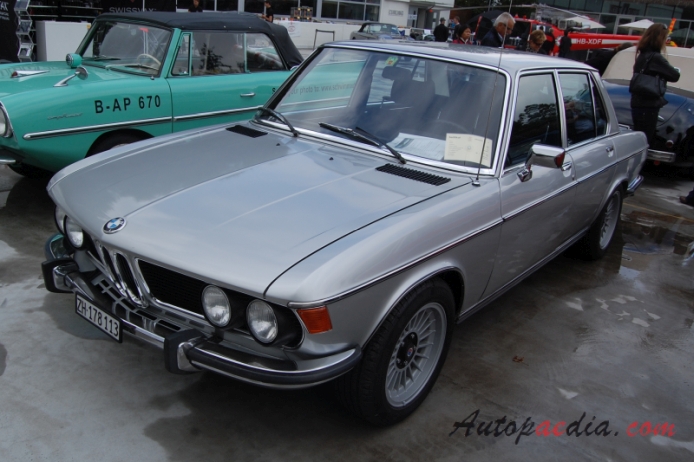 BMW E3 (New Six) 1968-1977 (1974 3.0 S sedan 4d), lewy przód