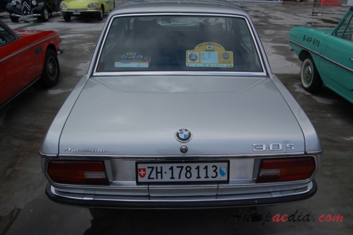 BMW E3 (New Six) 1968-1977 (1974 3.0 S sedan 4d), tył