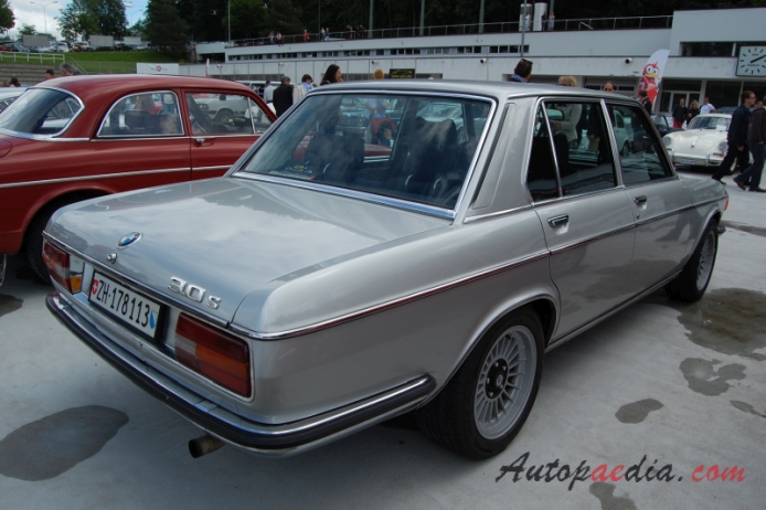 BMW E3 (New Six) 1968-1977 (1974 3.0 S sedan 4d), right rear view