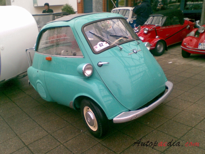 BMW Isetta Export 1956-1962 (1959 300cc), right front view