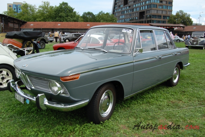 BMW Neue Klasse 1962-1976 (1965 BMW 1800 sedan 4d), lewy przód
