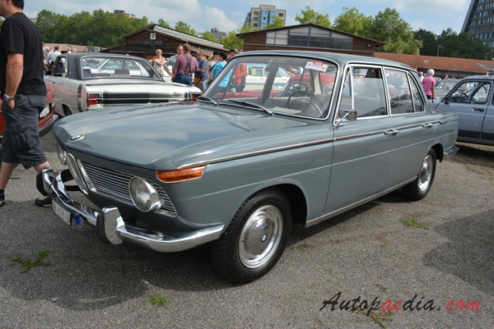BMW Neue Klasse 1962-1976 (1965 BMW 1800 sedan 4d), lewy przód