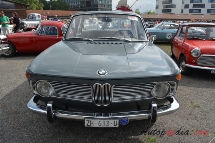 BMW Neue Klasse 1962-1976 (1965 BMW 1800 sedan 4d), przód