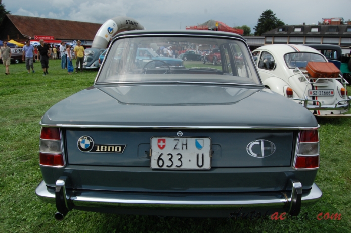 BMW Neue Klasse 1962-1976 (1965 BMW 1800 sedan 4d), tył