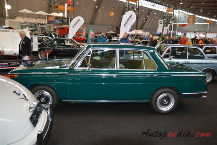BMW Neue Klasse 1962-1976 (1971 BMW 2000 tti sedan 4d), lewy bok