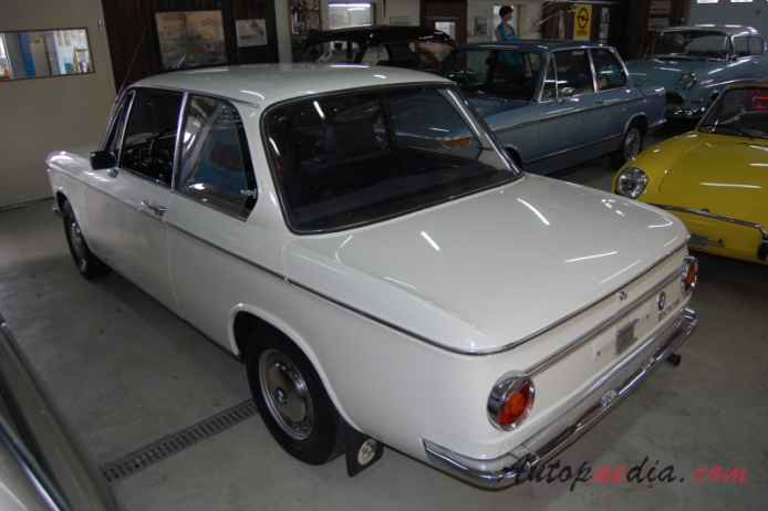 BMW Neue Klasse 1962-1977 (1970 2002 sedan 2d),  left rear view