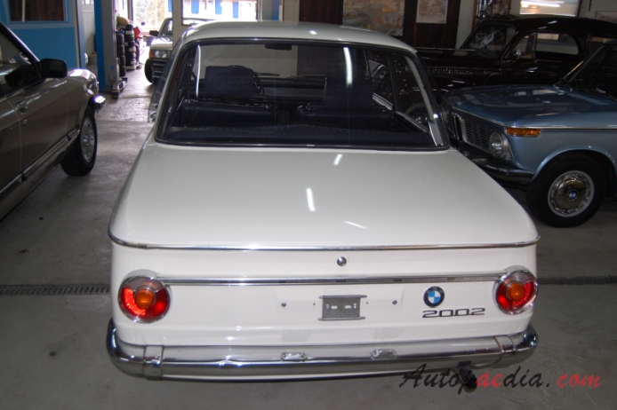 BMW Neue Klasse 1962-1977 (1970 2002 sedan 2d), rear view