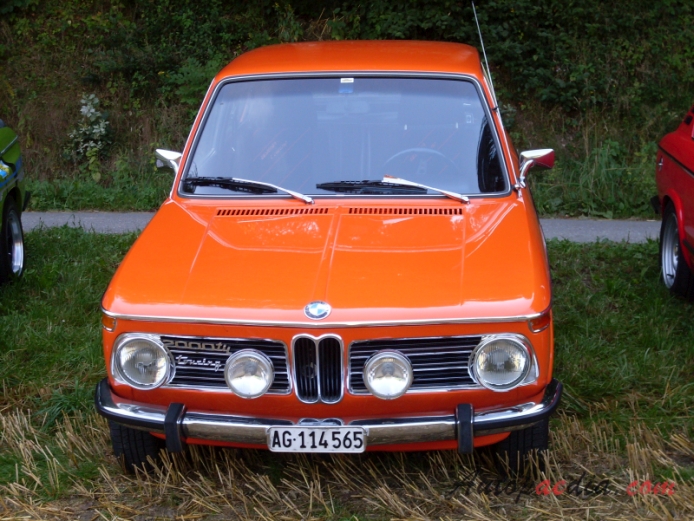 BMW Neue Klasse 1962-1977 (1971-1973 2000tii touring 3d), przód