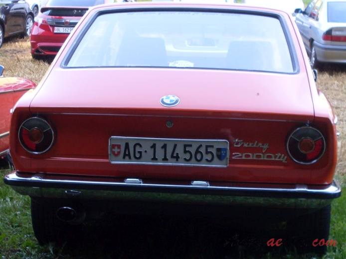 BMW Neue Klasse 1962-1977 (1971-1973 2000tii touring 3d), tył
