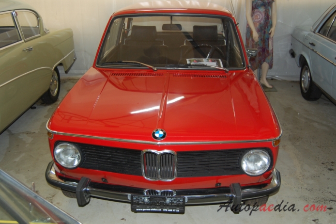 BMW Neue Klasse 1962-1977 (1972 2002 sedan 2d), przód