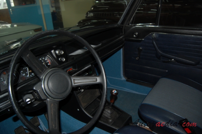 BMW Neue Klasse 1962-1977 (1972 2002 sedan 2d), interior