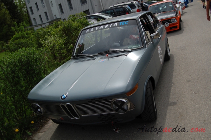 BMW Neue Klasse 1962-1977 (1972 2002 touring 3d), front view