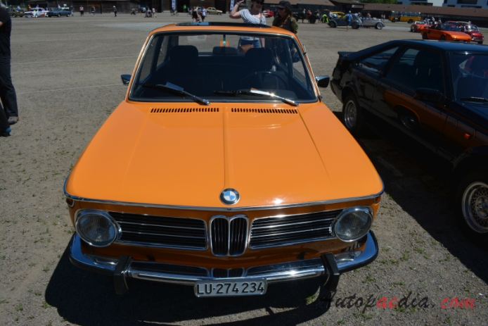 BMW Neue Klasse 1962-1977 (1973-1974 2002 touring 3d), front view