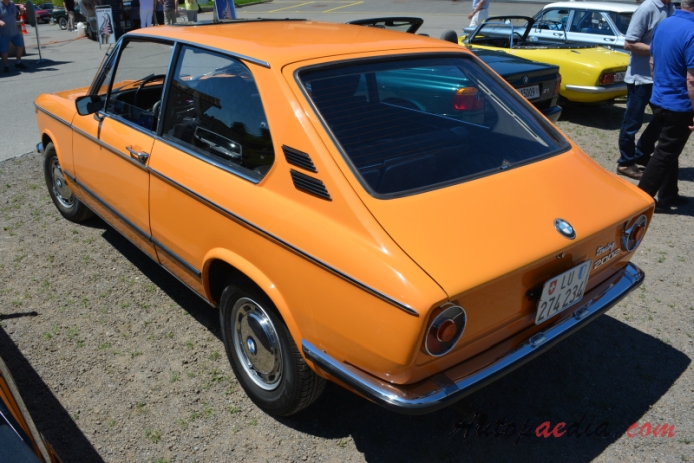 BMW Neue Klasse 1962-1977 (1973-1974 2002 touring 3d),  left rear view