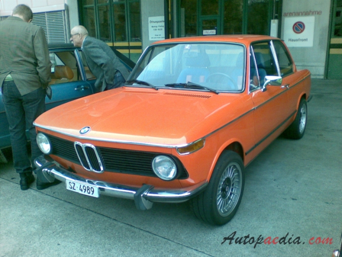 BMW Neue Klasse 1962-1977 (1973-1975 1602 sedan 2d), lewy przód