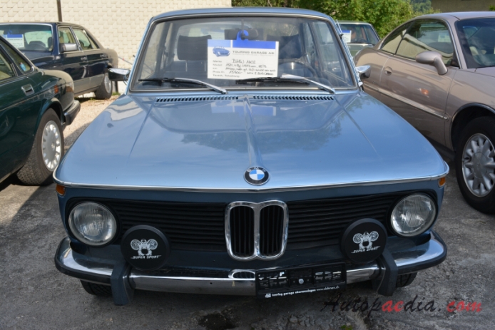 BMW Neue Klasse 1962-1977 (1974 1602 sedan 2d), front view