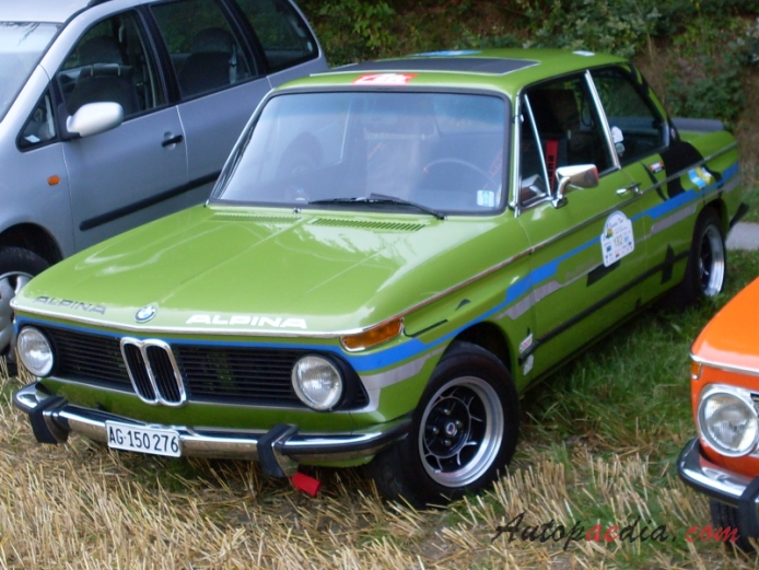 BMW Neue Klasse 1962-1977 (1976 1502 sedan 2d), left front view