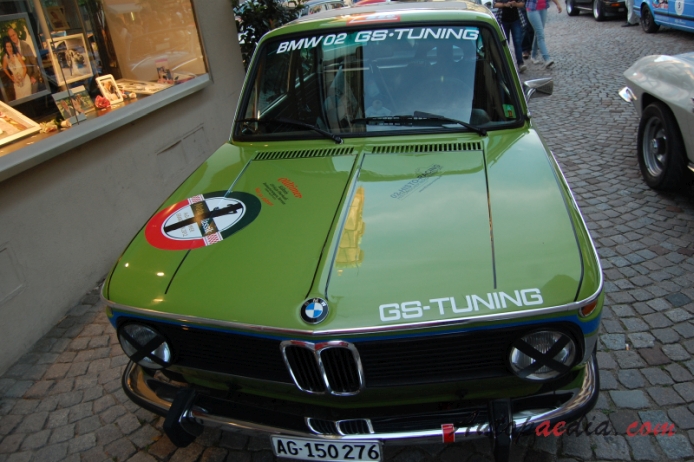 BMW Neue Klasse 1962-1977 (1976 1502 sedan 2d), przód