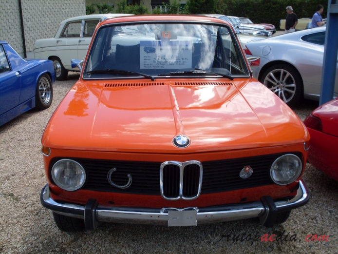 BMW Neue Klasse 1962-1977 (1977 1502 sedan 2d), przód