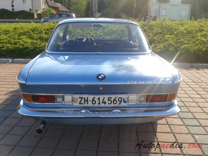 BMW Neue Klasse Coupé 1965-1969 (2000CS), rear view