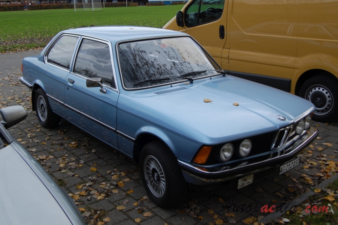 BMW E21 (Series 3 1. generacja) 1975-1983 (1975-1978 320 sedan 2d), prawy przód