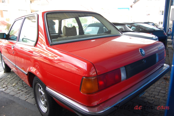BMW E21 (Series 3 1. generacja) 1975-1983 (1980 316 sedan 2d), lewy tył