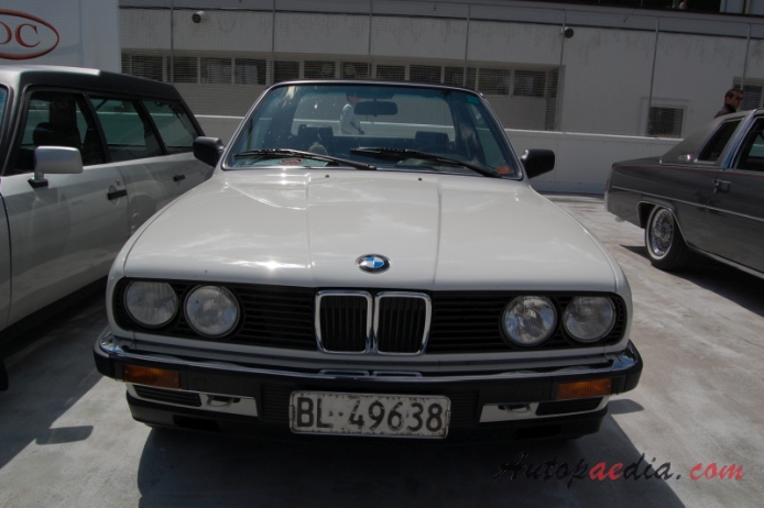 BMW E30 (Series 3 2. generacja) 1982-1994 (1983-1987 320i Baur Top Cabriolet 2d), przód