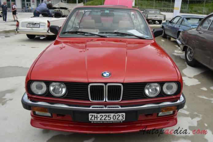 BMW E30 (Series 3 2nd generation) 1982-1994 (1988 320i cabriolet 2d), front view