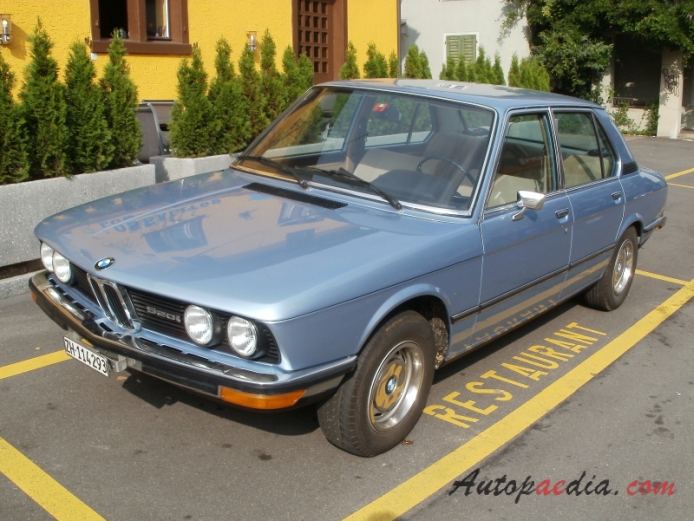 BMW E12 (1st generation Series 5) 1972-1981 (1972-1976 520i sedan 4d), left front view