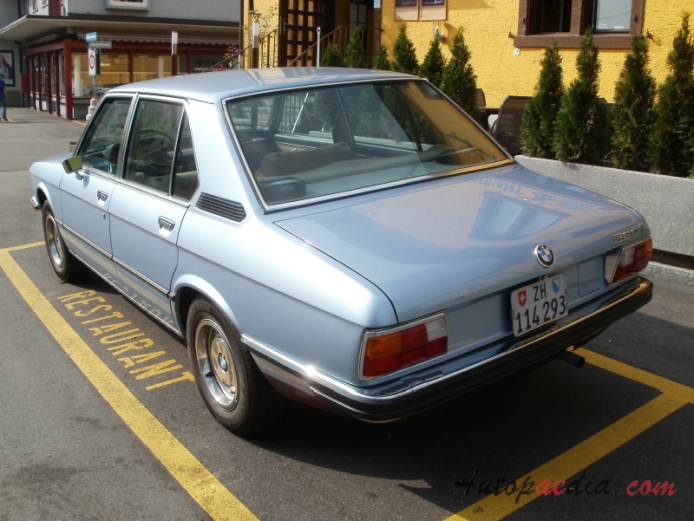 BMW E12 (1. generacja Series 5) 1972-1981 (1972-1976 520i sedan 4d), lewy tył
