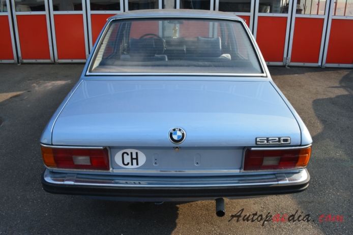 BMW E12 (1st generation Series 5) 1972-1981 (1976-1981 520 sedan 4d), rear view