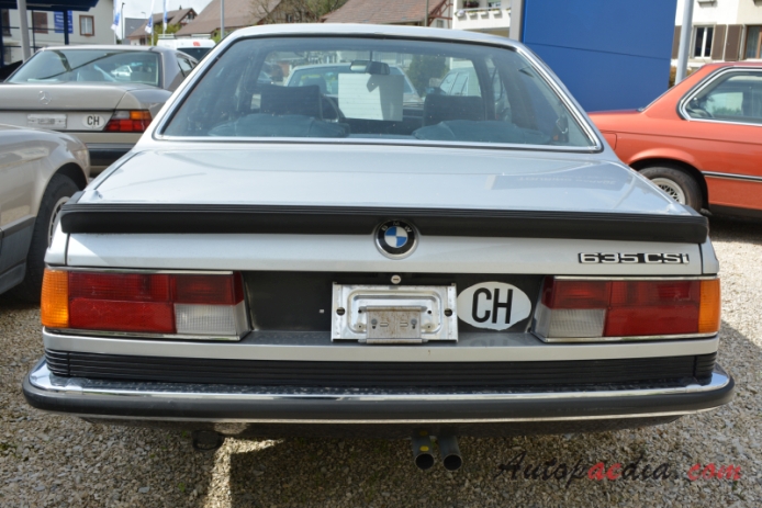 BMW E24 (1. generacja Series 6) 1976-1989 (1983 635 CSI), tył