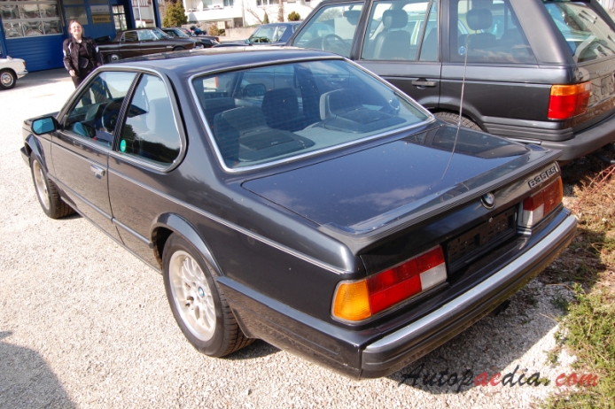 BMW E24 (1st generation Series 6) 1976-1989 (1987 635 CSI),  left rear view