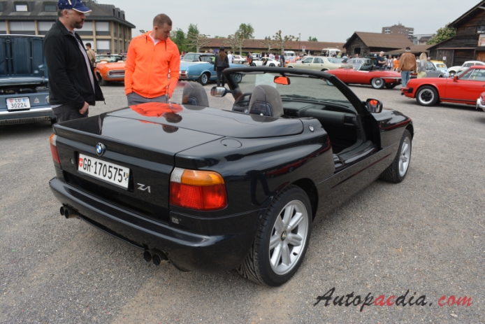 BMW Z1 1989-1991 (1989 roadster 2d), right rear view