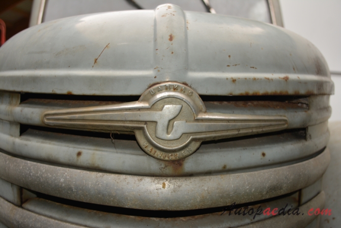 Barkas V 901/2 1954-1961 (pickup 2d), front emblem  