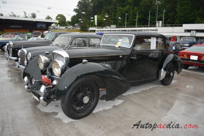 Bentley 3.5 Litre 1933-1939 (1934 Thrupp and Meberly Airline Saloon 2d), lewy przód