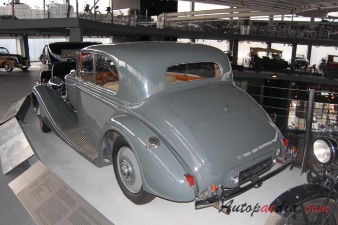 Bentley 4.25 Litre 1936-1939 (1936 Mulliner Coupé),  left rear view
